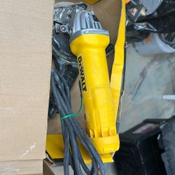 Dewalt 4-1/2” Paddle Switch small angle grinder