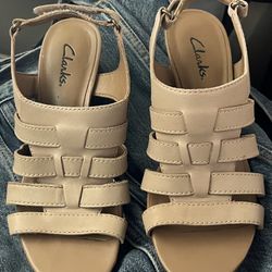 Clarks Women’s Strappy Heeled Sandals – Size 7