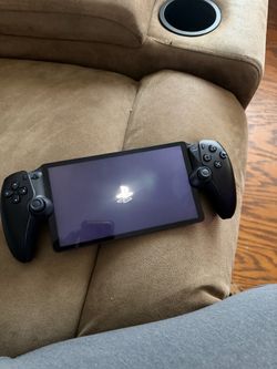Hand held remote ps5 player