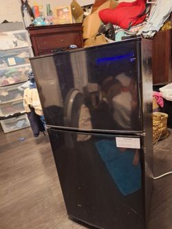 Mini fridge