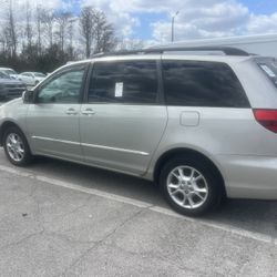 2005 Toyota Sienna