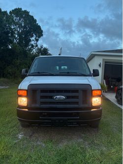 2014 Ford E-150