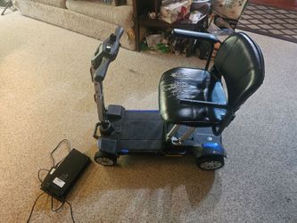 Mobility scooter Golden Buzz around carry on