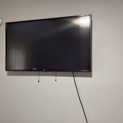 ~40” Tv LG