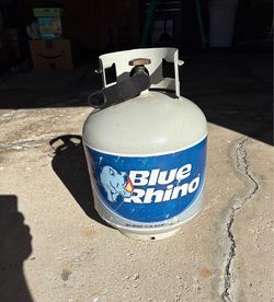Grill propane tank