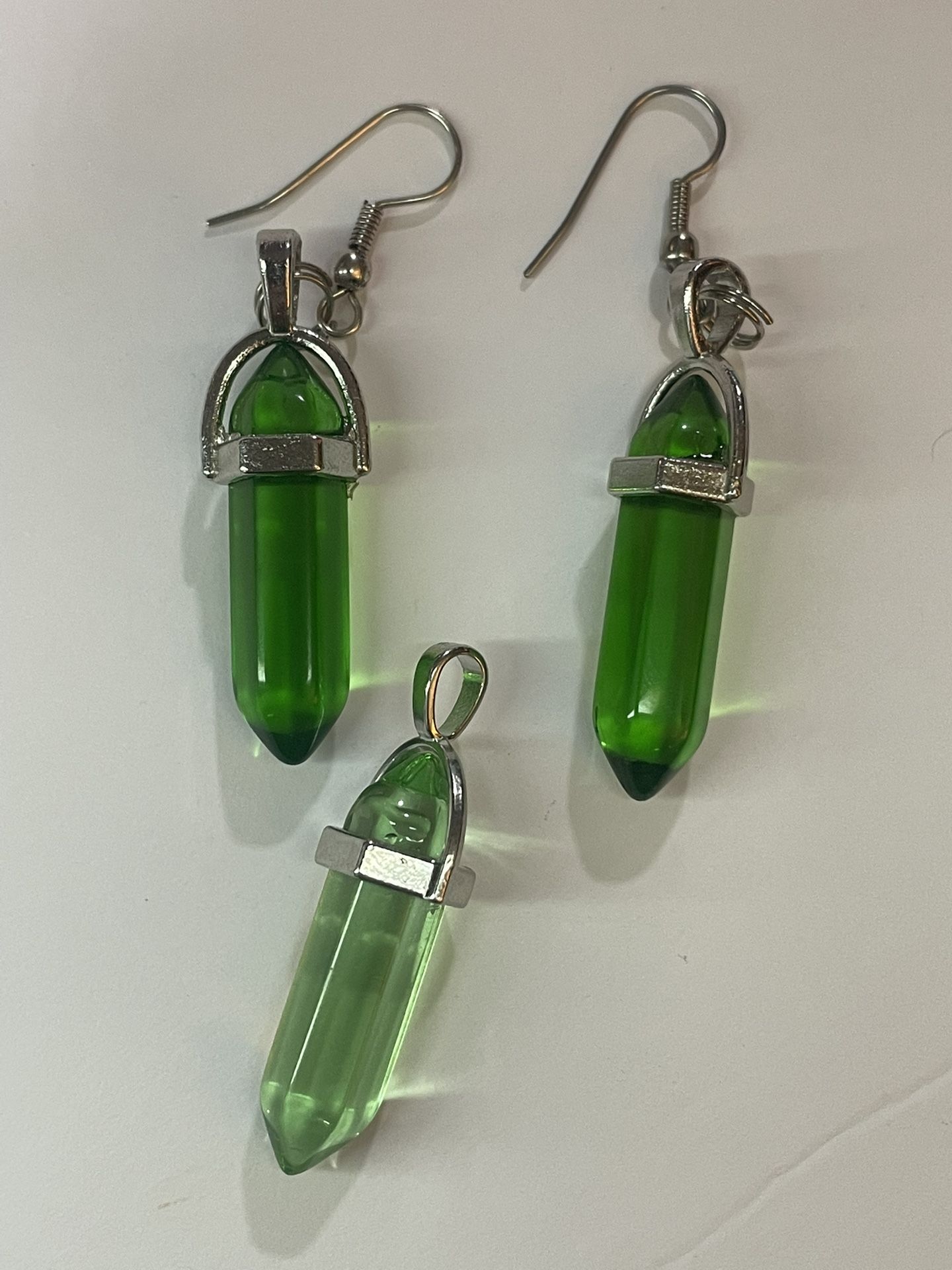 Crystal pendant point earrings and necklace