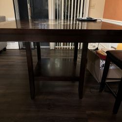 Dining room table