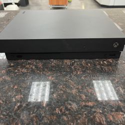 Xbox One X (1tb)