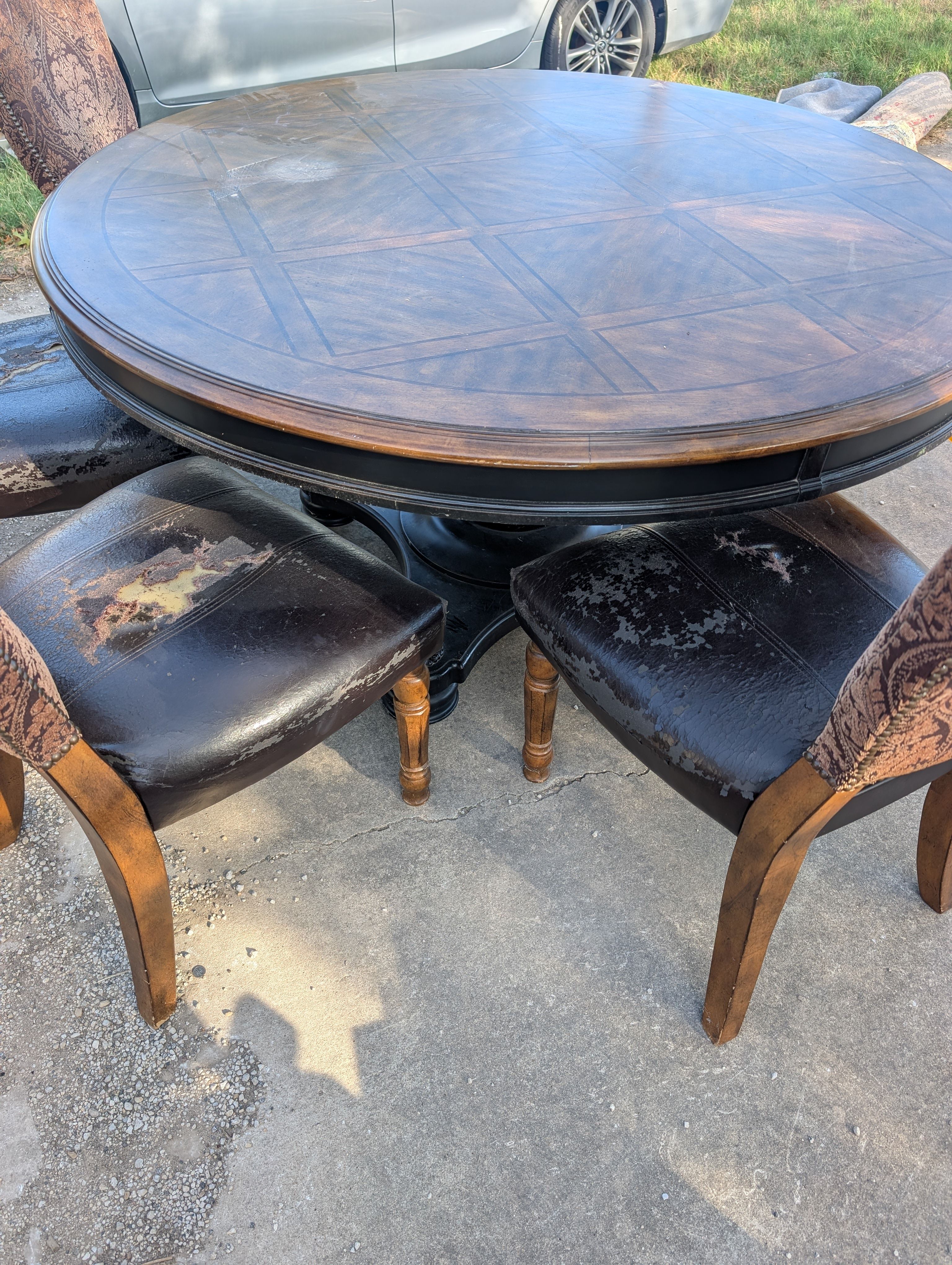 Subcategory Table Excel Table with chairs for Sale in Castroville, TX - OfferUp