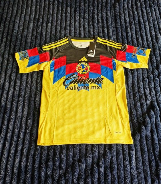 25-26 CLUB AMERICA MENS HOME JERSEY SIZE S M & L25-26 CLUB AMERICA MENS HOME JERSEY SIZE S M & L