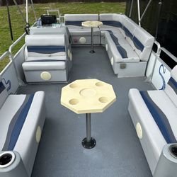 Pontoon Party Barge 21’