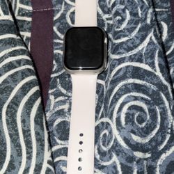 Apple Watch 7 45 MM 