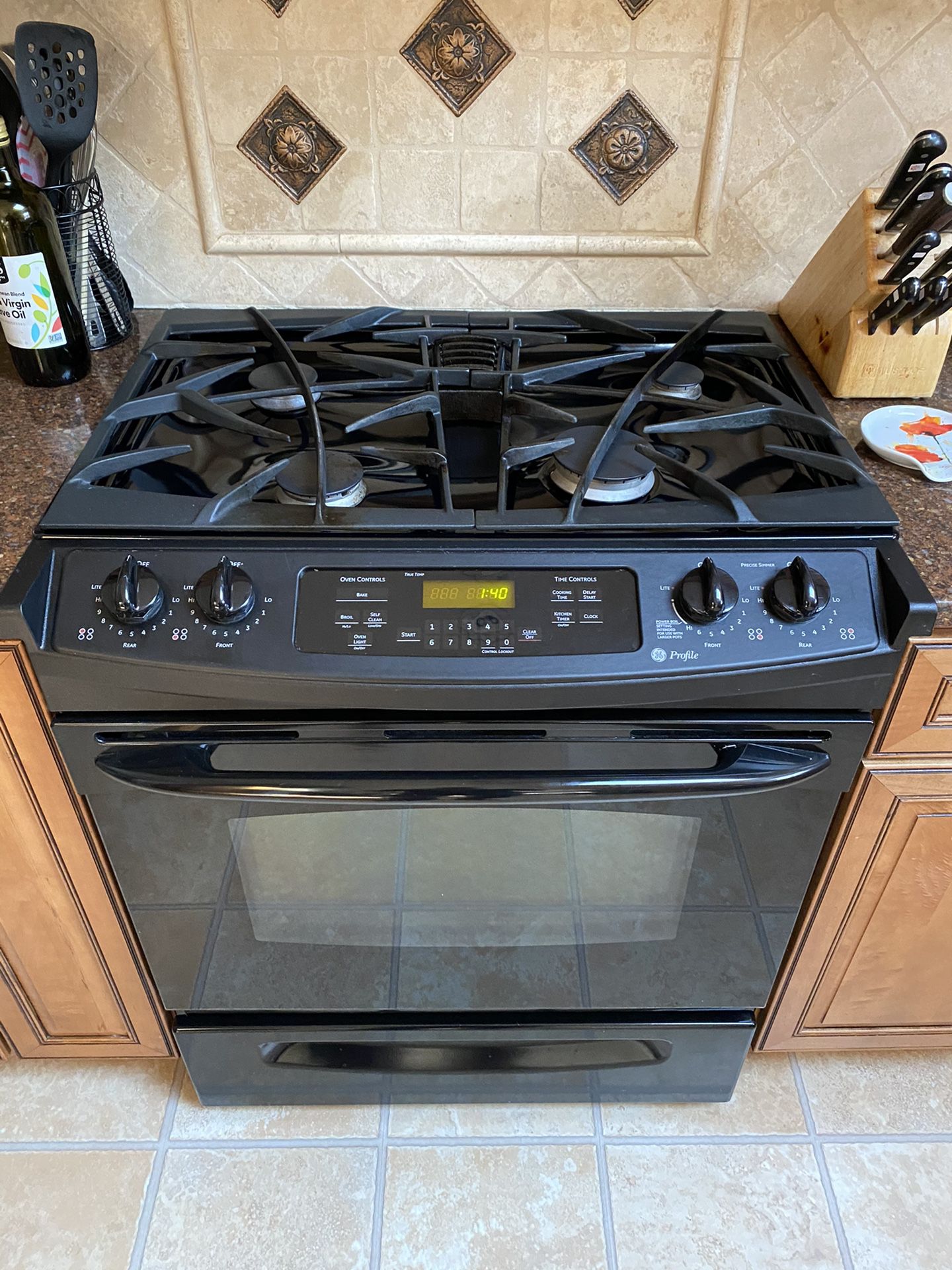 GE profile oven - Good Condition, Just Remodeling Kitchen.