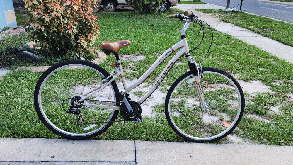 schwinn comfort bicycles Men's Trailway 700c/28