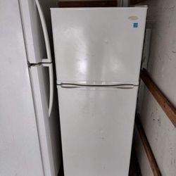 Apartment Size Refrigerator 