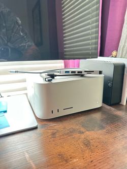 Apple Mac Studio M1 Max & Alogic 27in Combo