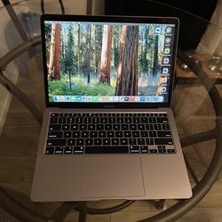 LOADED Apple MacBook Air 13” 2020 / 256GB / Logic Pro / Final Cut Pro / Microsoft Office