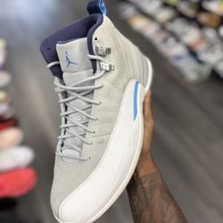 Retro 12 University Blue 