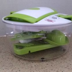 Vegetables and fruit dicing and slicing kit..Big container