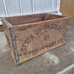 Seven Up Bottling Company Of Los Angeles 1971 Wooden Crate Classic Vintage Antique Display Movie Scene Background Shop Garage 