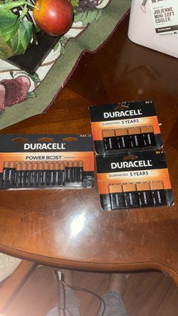 Duracell batteries AAA and 9V 4