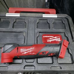 Milwaukee M18 MULTI-TOOL OSCILLATING 