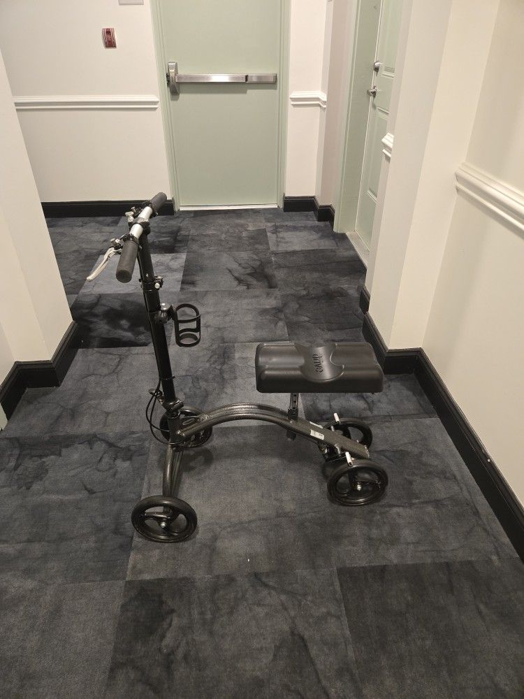 Knee Scooter
