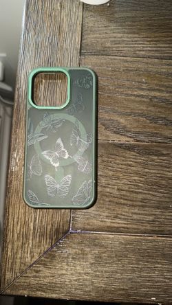 iPhone 15 Pro Butterfly Case