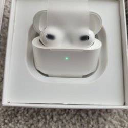 Apple AirPods Pro Wireless Charging Case -White