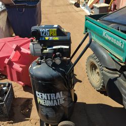 Air compressor 125 PSI 2 and 1/2 horsepower 21 gallons