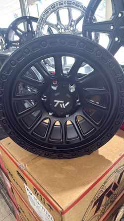 Off rd rims 17 and 20 inch
