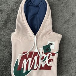 Nike Hoodie / Medium