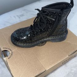 Dr Marten Combat Boots 