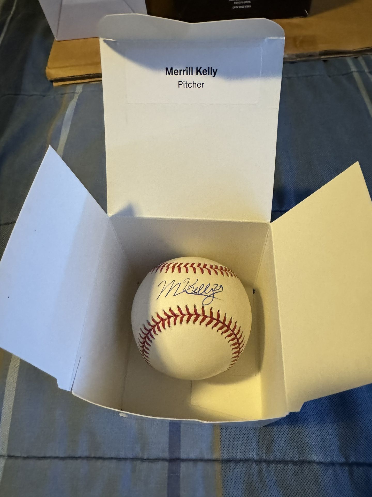 Autographed Merrill Kelly Official Major League Baseball. 
