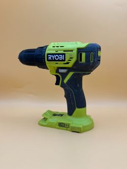 RYOBI P215 18V ONE+ CORDLESS 1/2 IN. DRILL/DRIVER USED