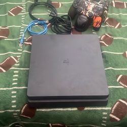 PS4 And Controllers