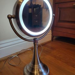 Make Up Mirror - Double Sided with Light