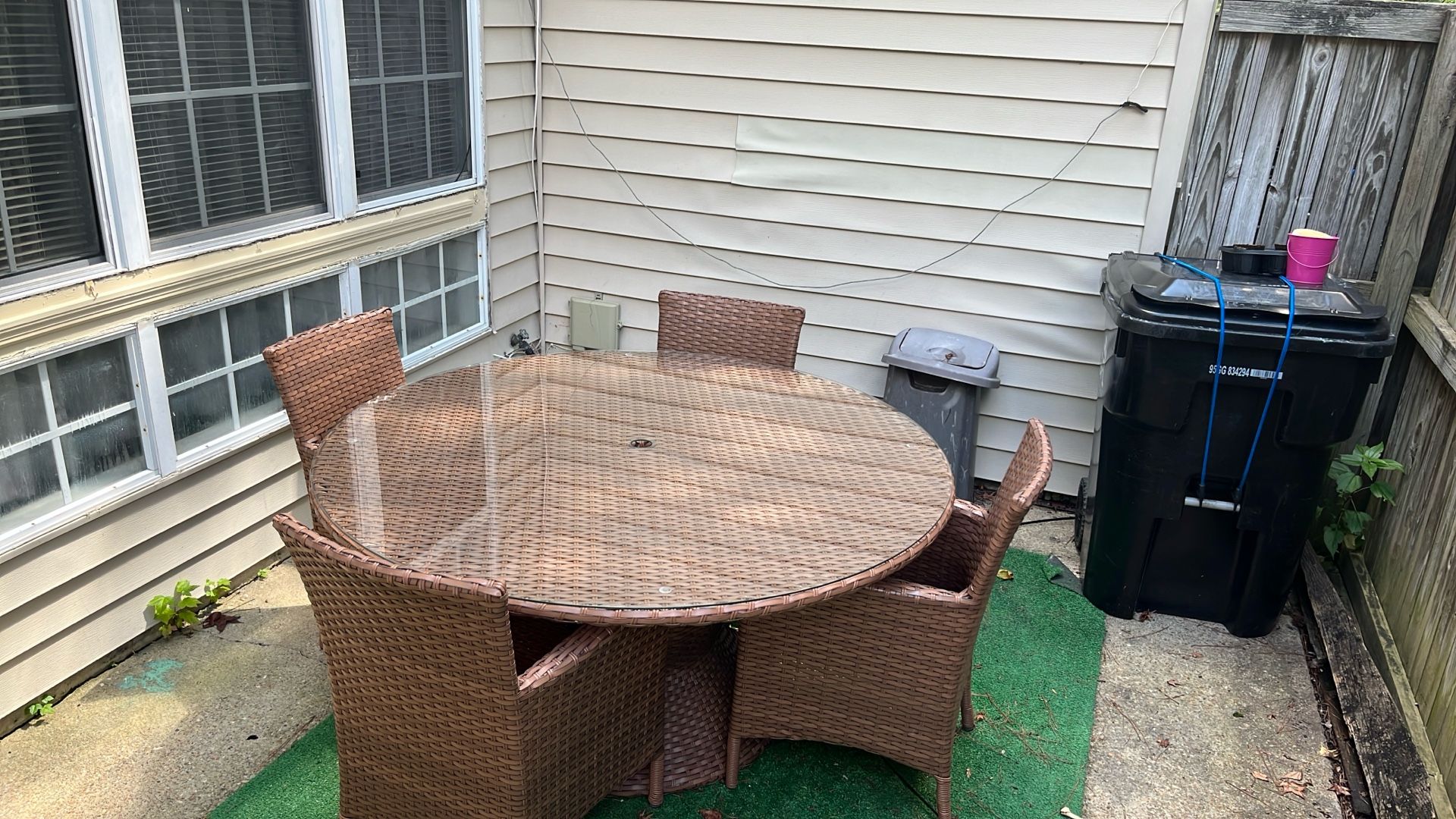 Patio Furniture Set 5pcs With cover And Umbrella Holder