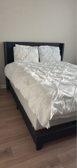 Queen Bed & Bedframe TOGETHER