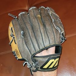 Mizuno 10" Leather Baseball Glove Mitt RHT Right Hand Throw Excellent Condition PRICE Is Firm Cash Only 