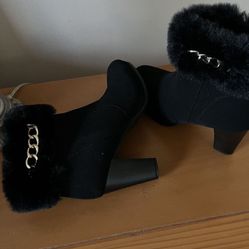 There Is Two items A Sweater Dress In Size L And Boots In Size 8 The Color Is Black The Dress Made By Calvin Klein Both For$60 total