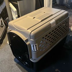 Large Pet Travel Crate – Fits German Shepherd