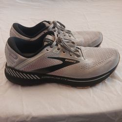 Brooks Adrenaline GTS 22 Womens 11B