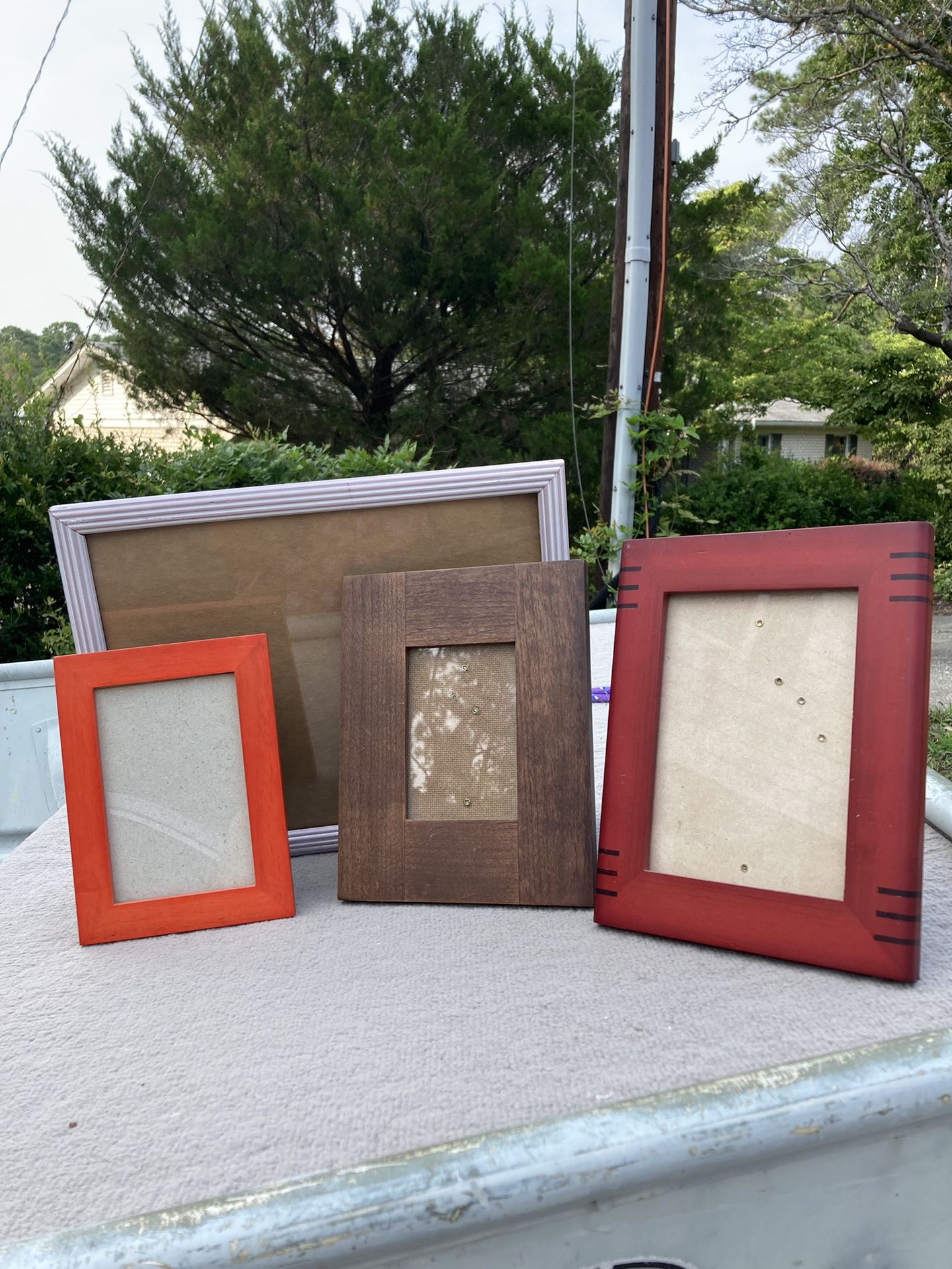 4 Wooden Frames