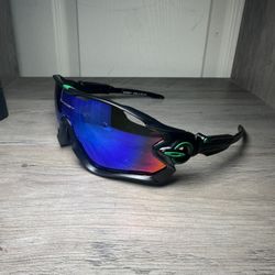 Green oak jawbreaker sunglasses 