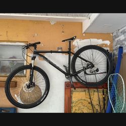 Vitoria Barzo Mountain Bike 