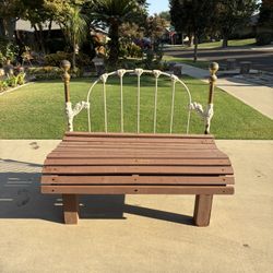 🤍✨Rustic Small Metal /Wood Bench✨ 🤎