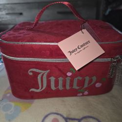 Juicy 🍒 Couture Makeup Case 