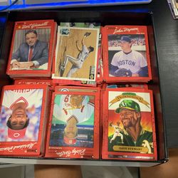 Hundreds of Baseball Cards Donruss 90 and Upper deck