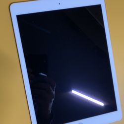 iPad 8th 128g A2270